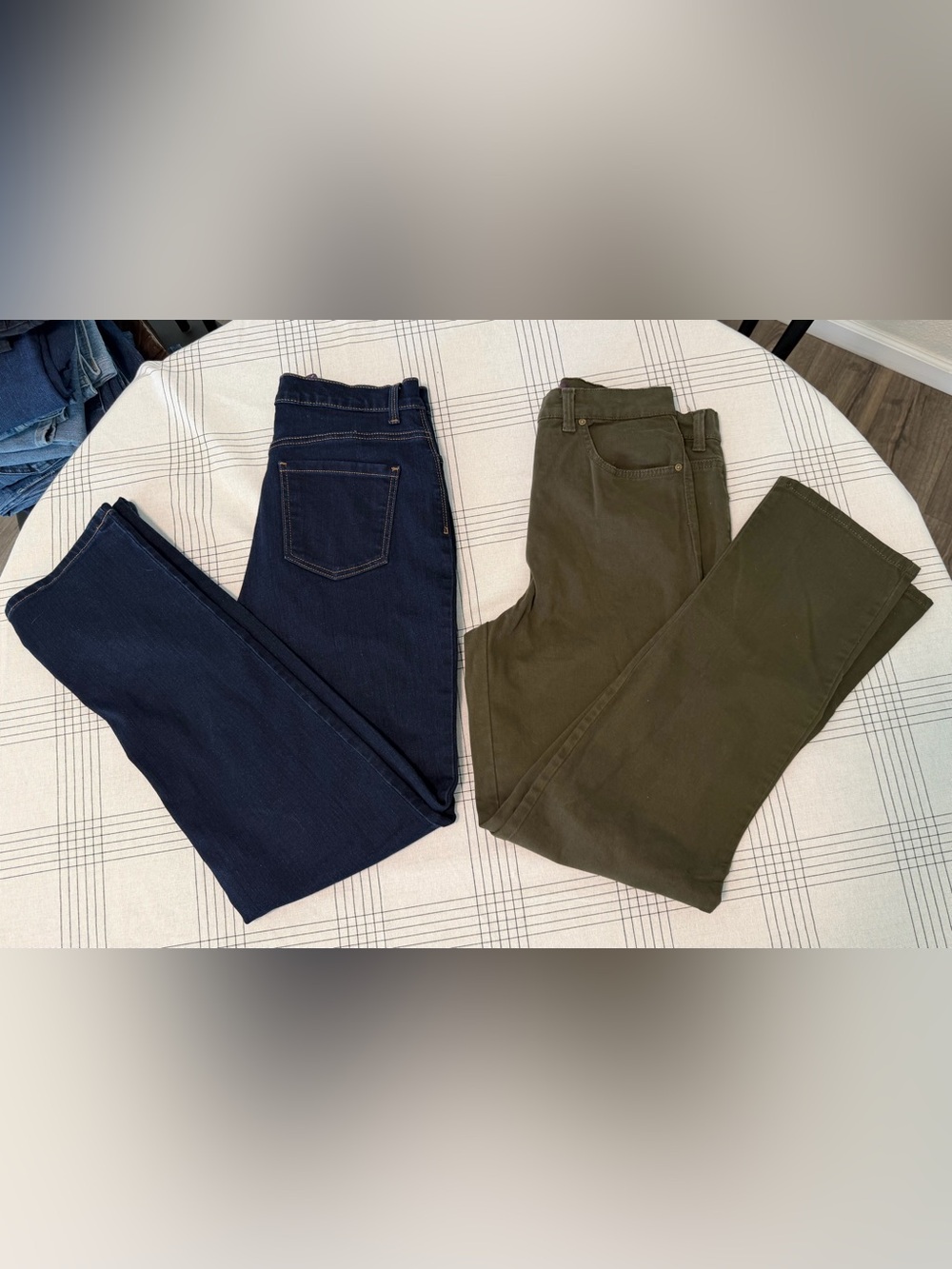 Gloria Vanderbilt Amanda Jeans Bundle Size 10 Dark Wash & Olive Green